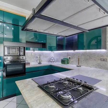 Villa Stunning 4br With Private Pool & Parking By 360 Estates *