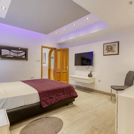 Villa Stunning 4br With Private Pool & Parking By 360 Estates Attard