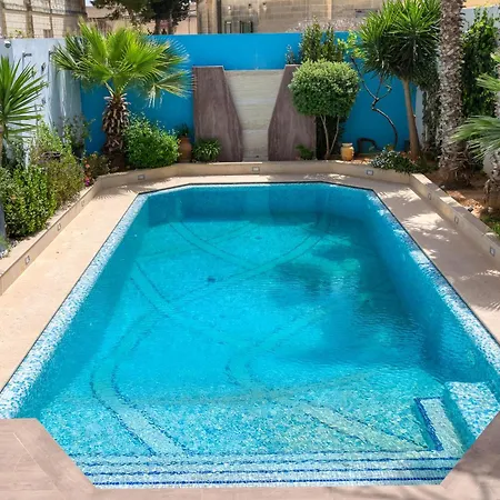 Stunning 4br With Private Pool & Parking By 360 Estates Villa *