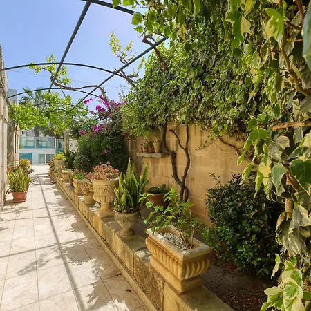 Stunning 4br With Private Pool & Parking By 360 Estates Villa Attard