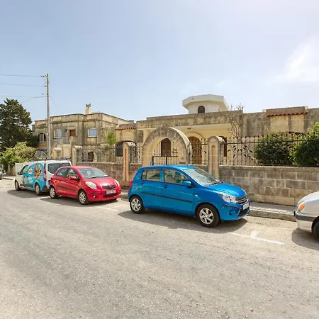 Villa Stunning 4br With Private Pool & Parking By 360 Estates Attard