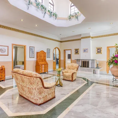 Stunning 4br With Private Pool & Parking By 360 Estates *