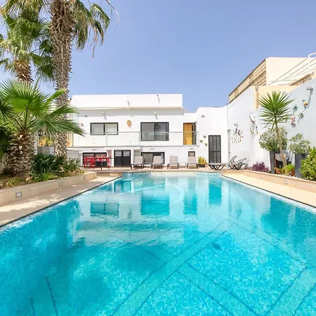 Stunning 4br With Private Pool & Parking By 360 Estates Attard